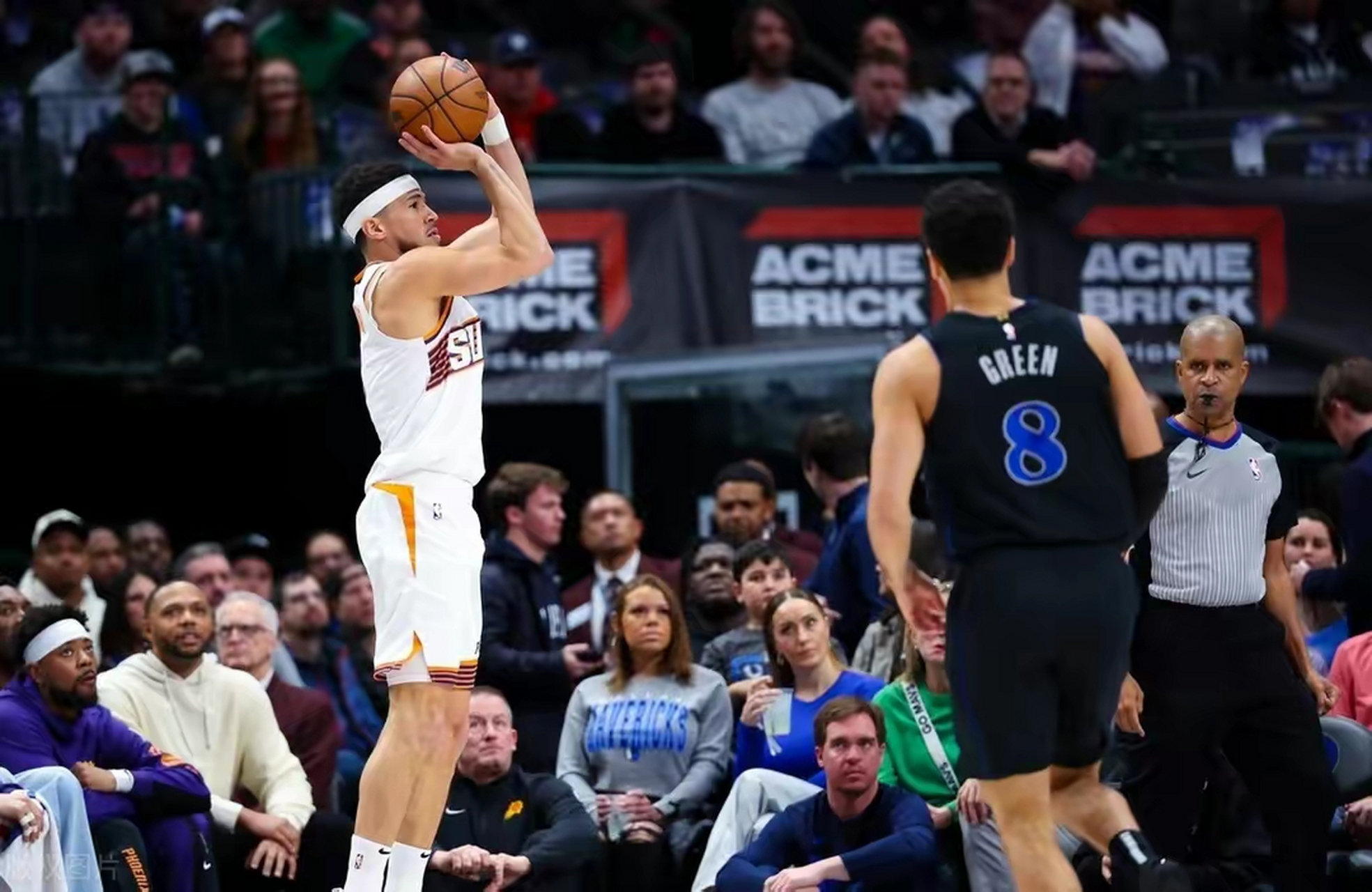 开云下载-关于布克分刷得不亦乐乎，太阳险胜独行侠的信息