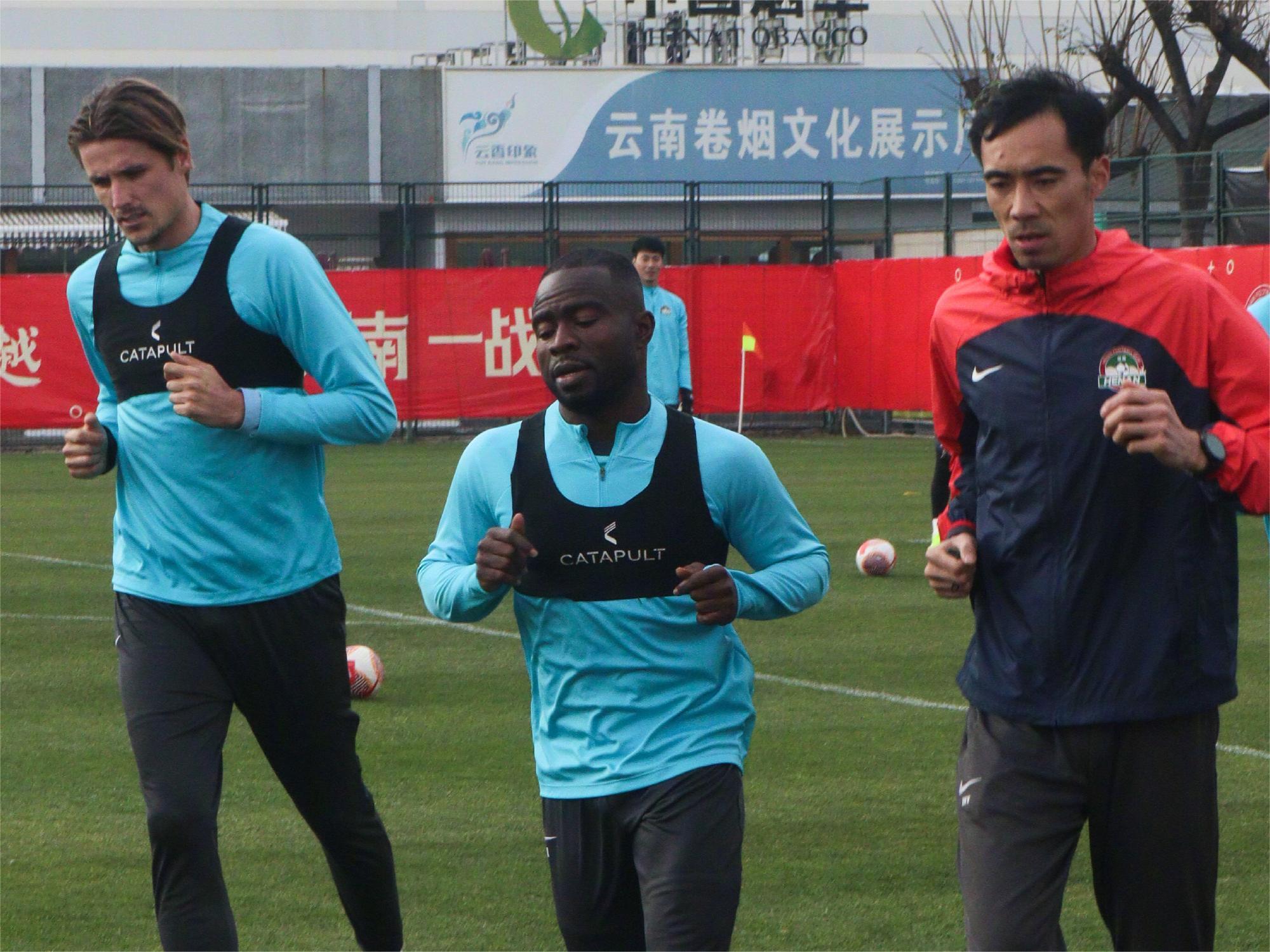 足球职业联赛球队集训备战情况曝光 足球职业联赛球队集训备战情况曝光