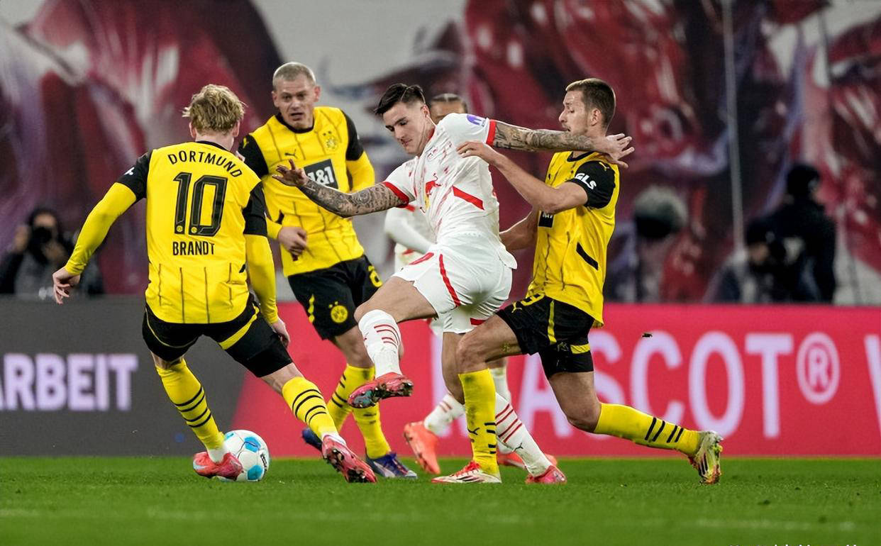 开云体育app-包含多特蒙德惨遭惨败，球队状态低迷需反思的词条