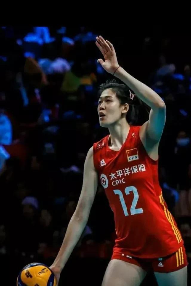 猎鹰队场上统领稳健,成为球队中流砥柱的简单介绍 猎鹰队场上统领稳健,成为球队中流砥柱的简单介绍