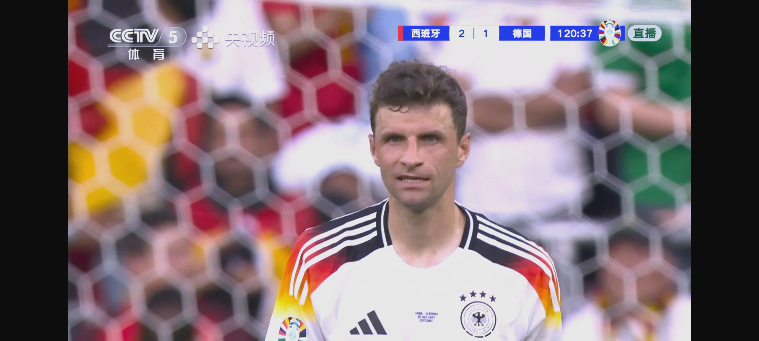 开云体育官网-德国实现赛季首胜，队员士气高涨