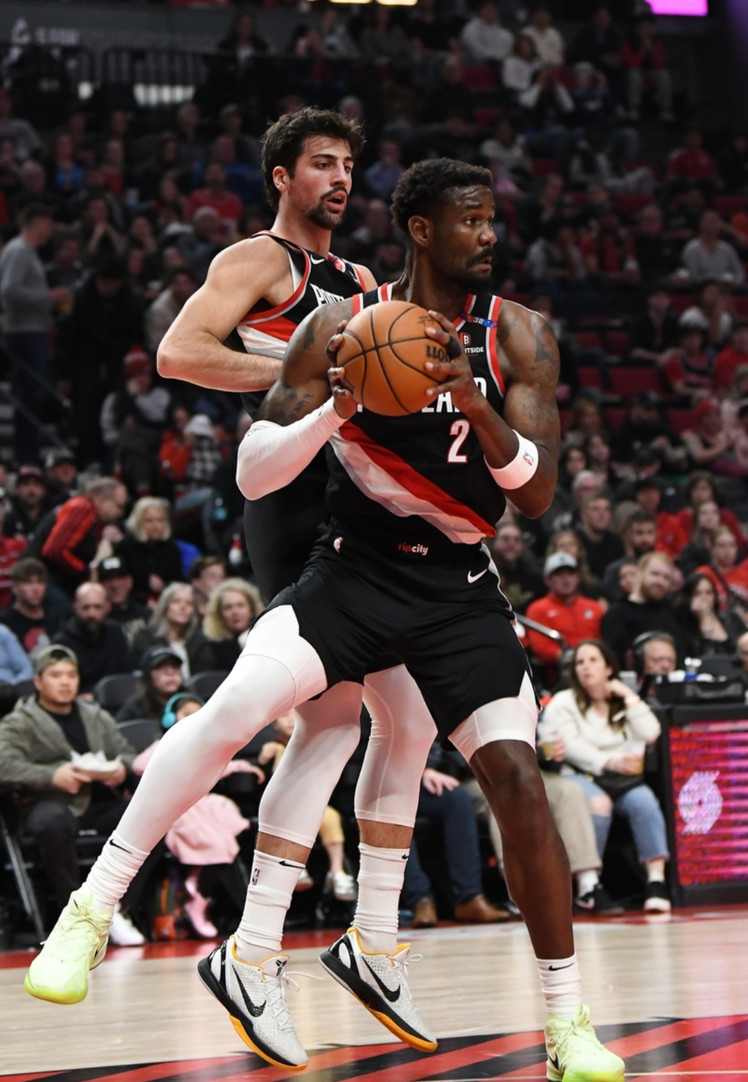 开云体育-开拓者主场大胜，球队逐渐走出低谷