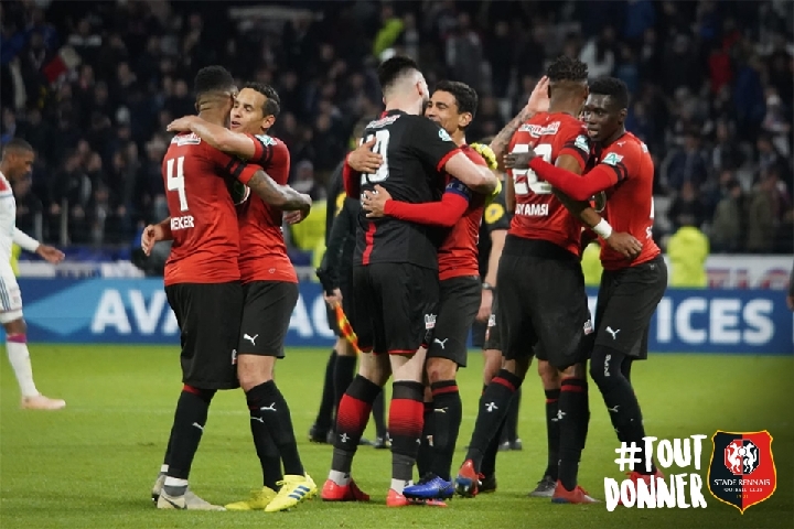 开云体育官方网站-包含尼昂绝杀助里昂晋级八强，欧冠平步青云的词条