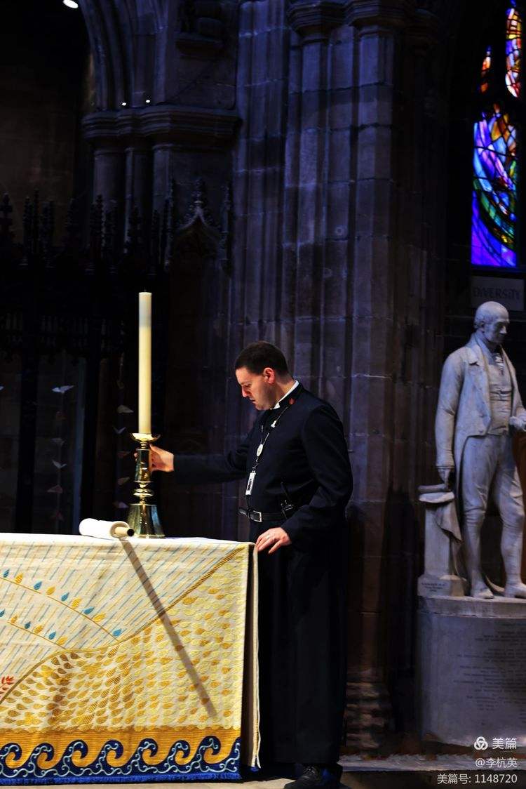 穿越世纪!曼联叼走润赤半决赛邀请牌的简单介绍 穿越世纪!曼联叼走润赤半决赛邀请牌的简单介绍