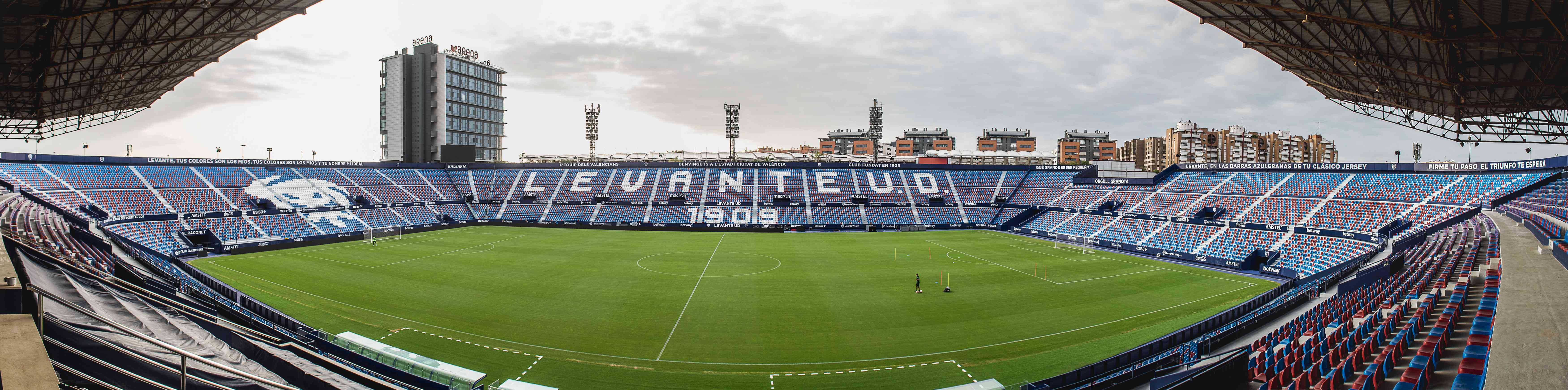 开云体育下载-瓦伦西亚迎战莱万特，主场优势能否派上用场