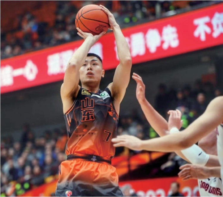 山东男篮客场大胜新疆队,主场三连胜助力晋级的简单介绍 山东男篮客场大胜新疆队,主场三连胜助力晋级的简单介绍