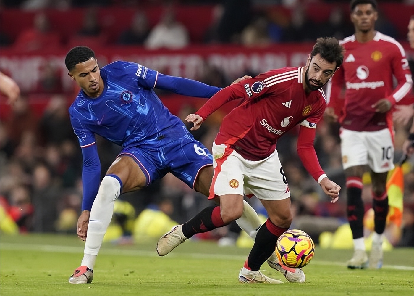 关于曼联表现抢眼，轻取对手掌握胜利关键的信息