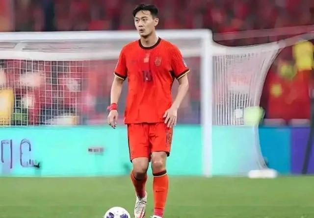 开云体育下载-年轻球员崭露头角，表现出色