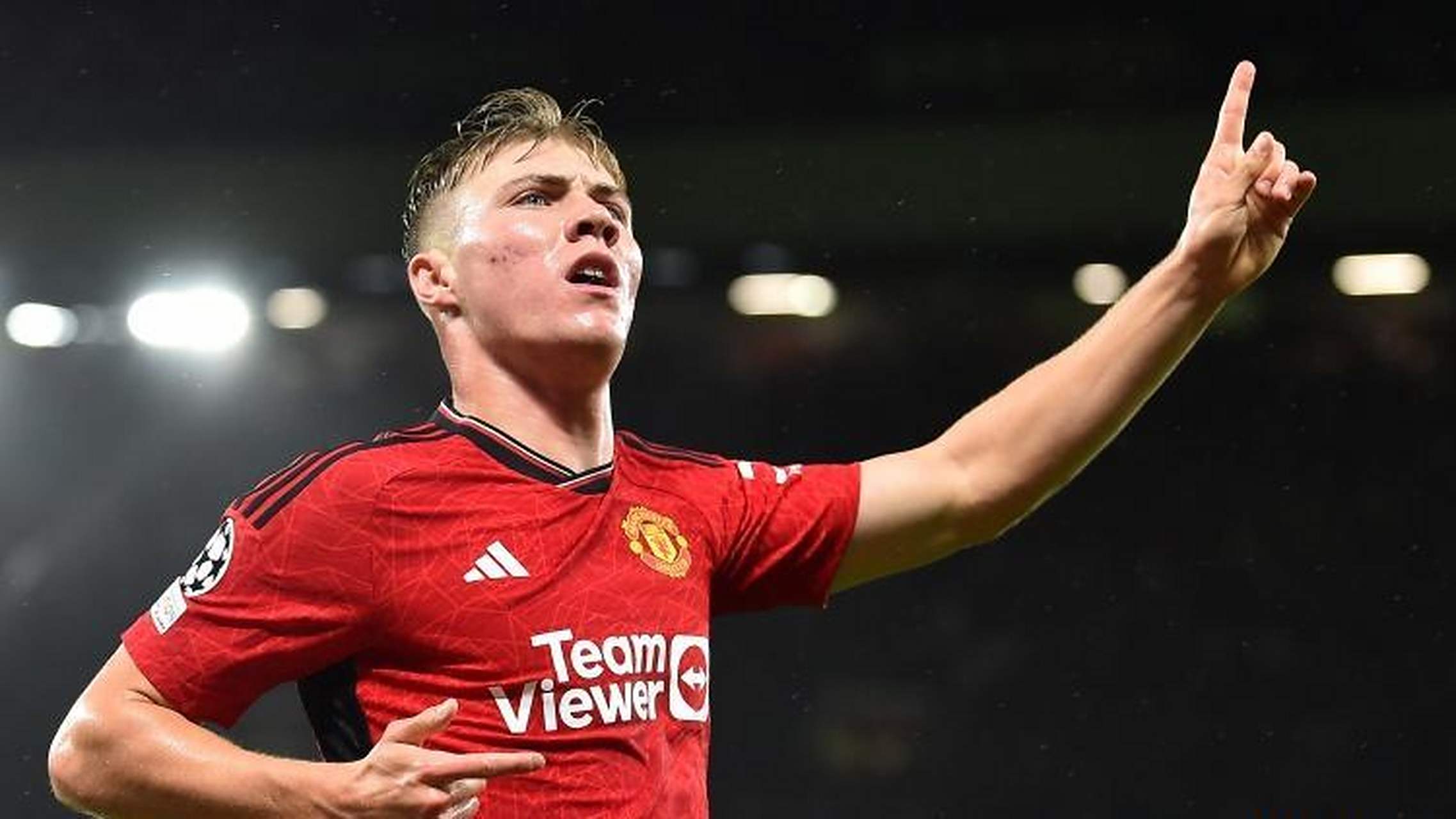 年轻球员崭露头角,表现出色 年轻球员崭露头角,表现出色