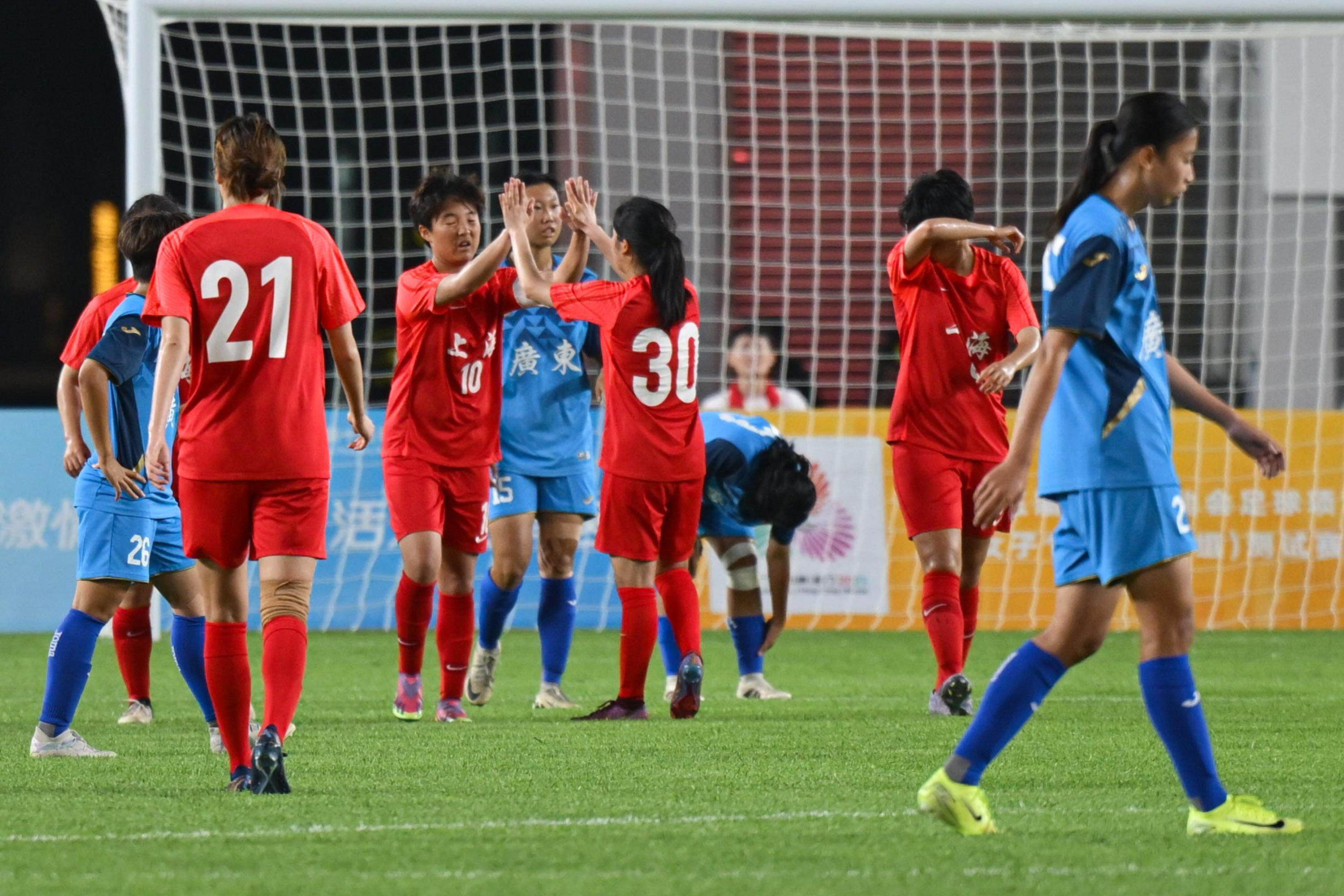 中国女足教练团队智谋妙用,实现连胜! 中国女足教练团队智谋妙用,实现连胜!