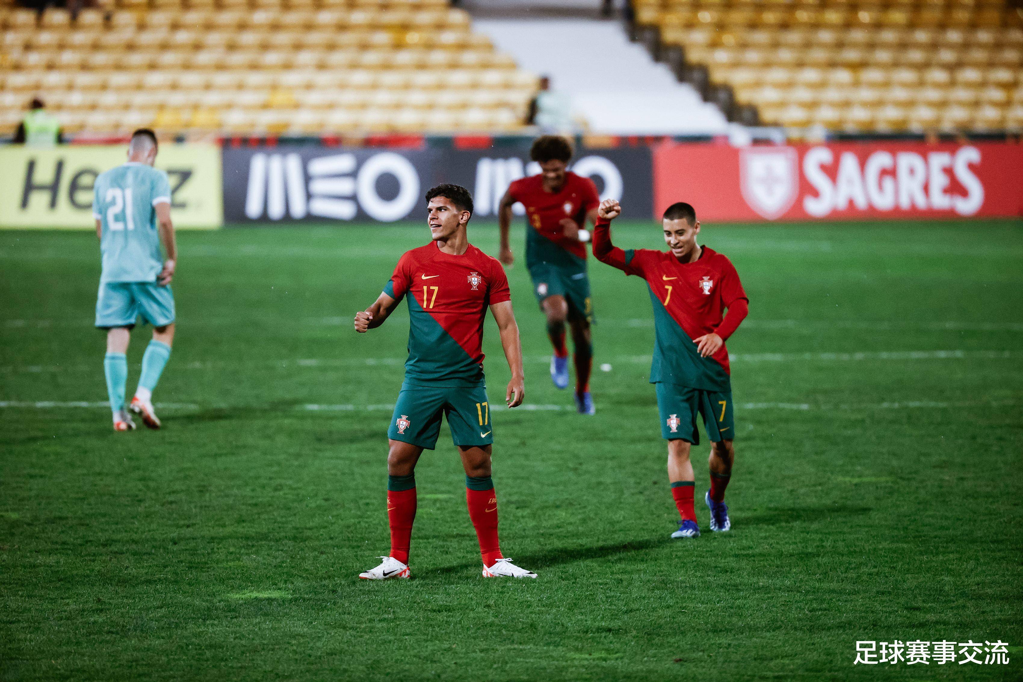 关于意大利队士气高涨，备战东道主的强大挑战的信息