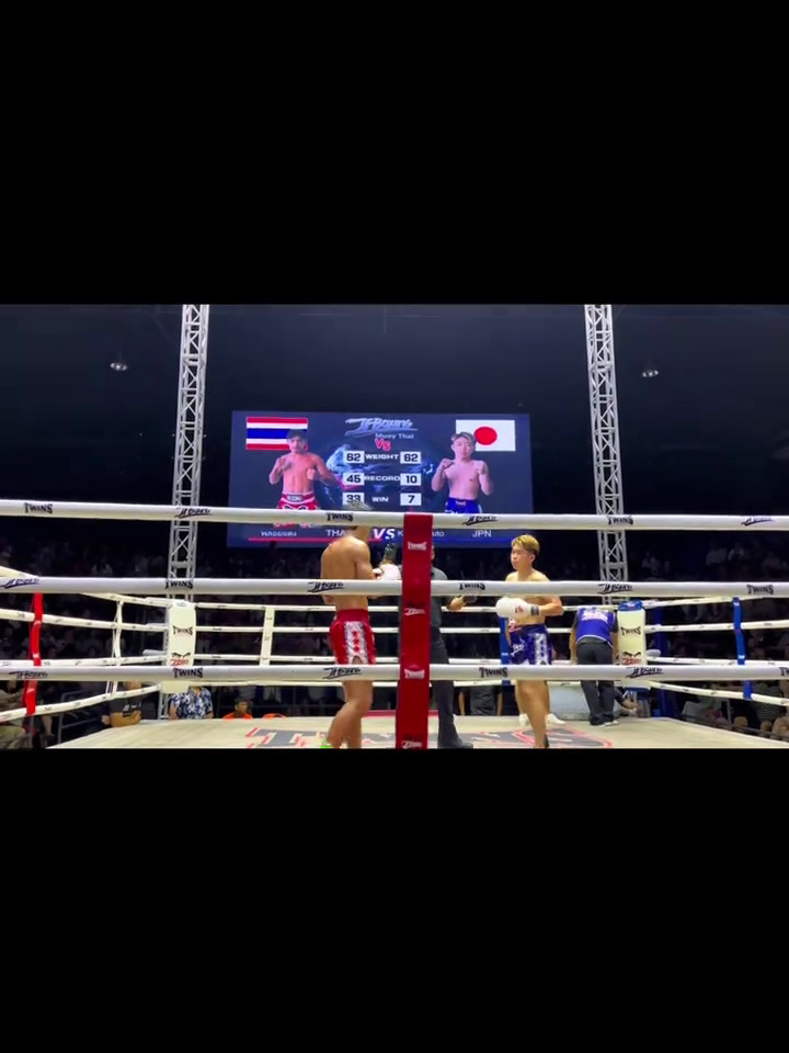 泰国选手在拳击比赛中赢得冠军 泰国选手在拳击比赛中赢得冠军