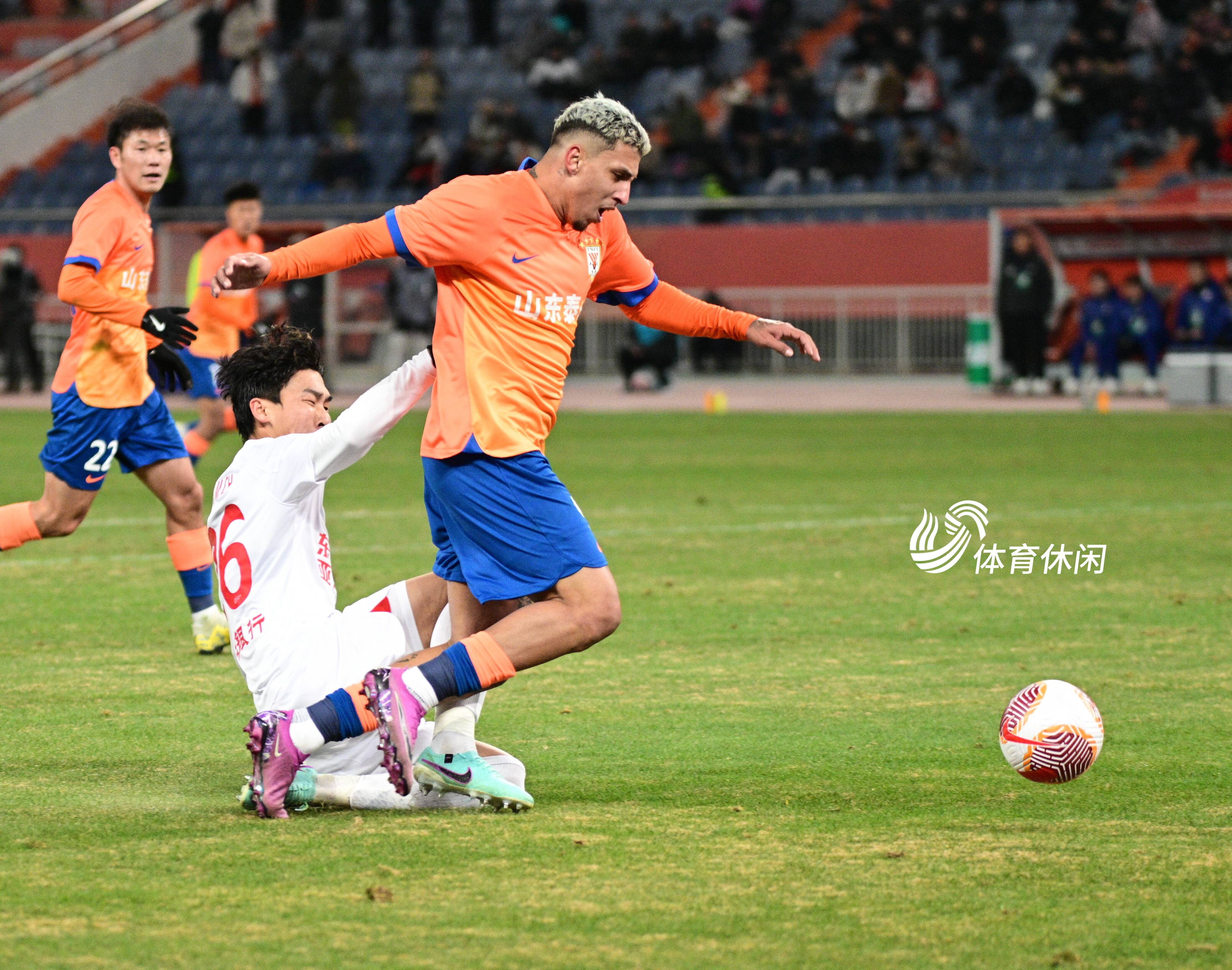 开云体育APP下载-中超争霸，鲁能胜出，取得胜利领先积分榜