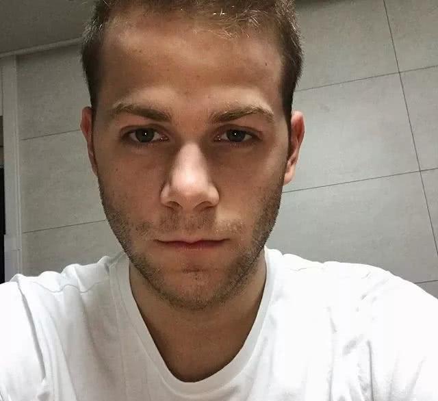 开云体育在线-匈牙利球员被曝私生活丑闻，球队调查中