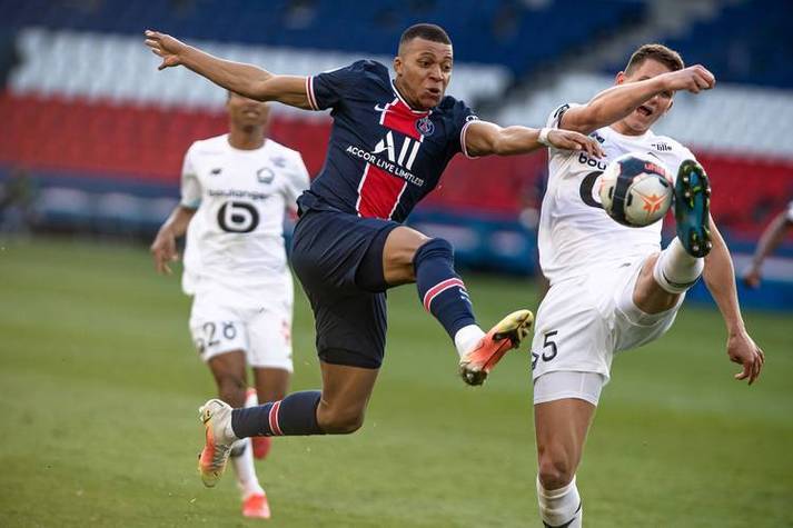 顶级球员实力超群,比赛中轻松击败对手 顶级球员实力超群,比赛中轻松击败对手