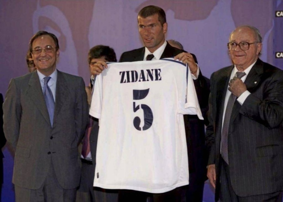 齐达内上任皇马主教练,成绩大幅提高 齐达内上任皇马主教练,成绩大幅提高