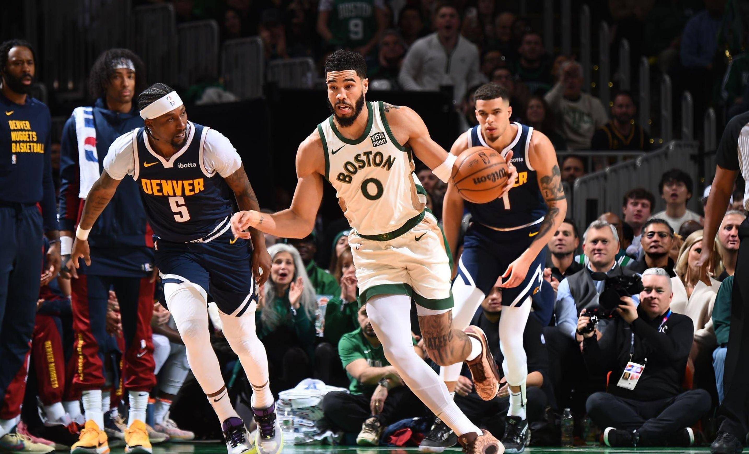 关于雄鹿客场力克掘金保持不败的信息 关于雄鹿客场力克掘金保持不败的信息