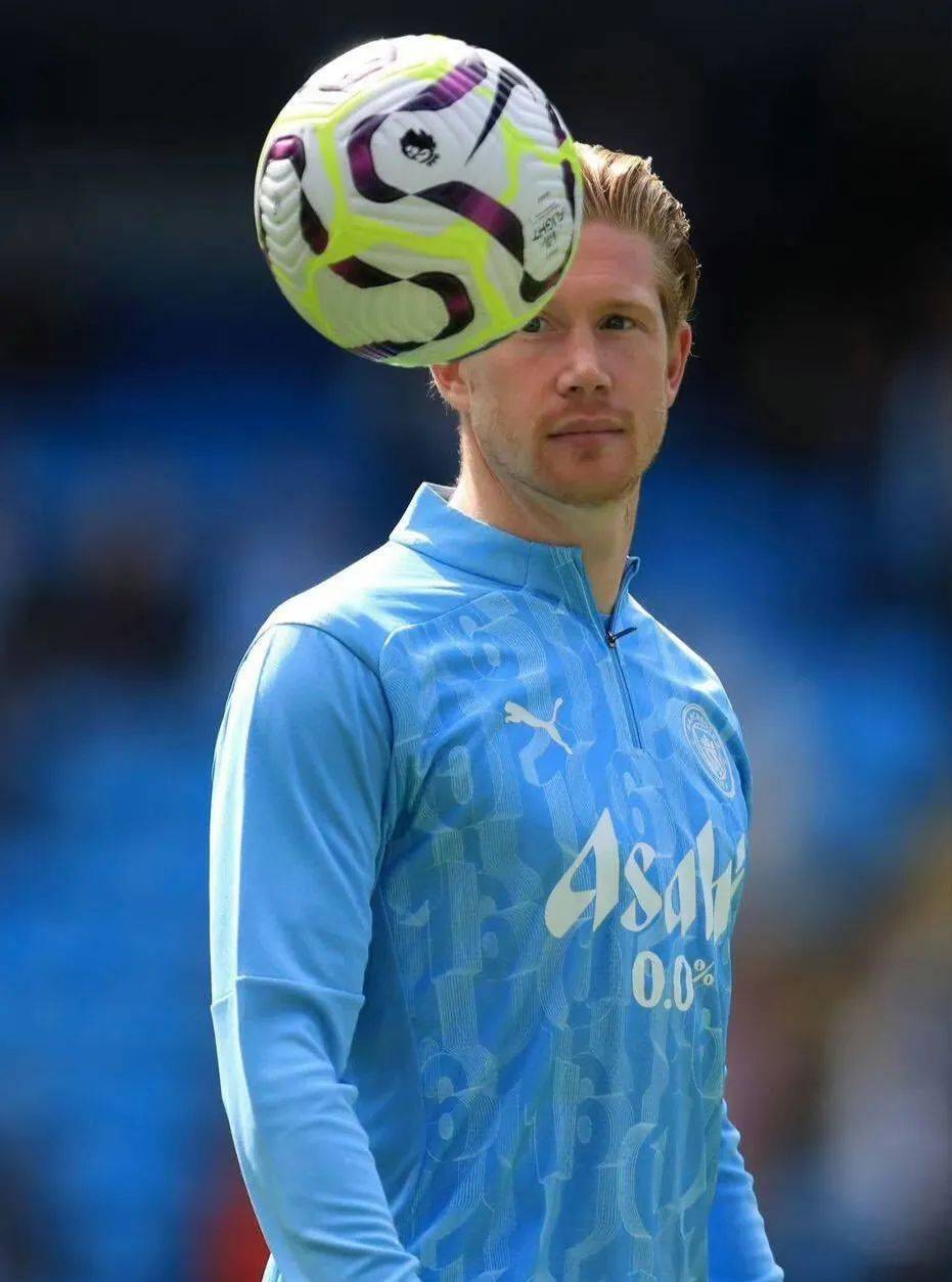 巴萨鏖战德国，哈兰德完成帽子戏法的简单介绍