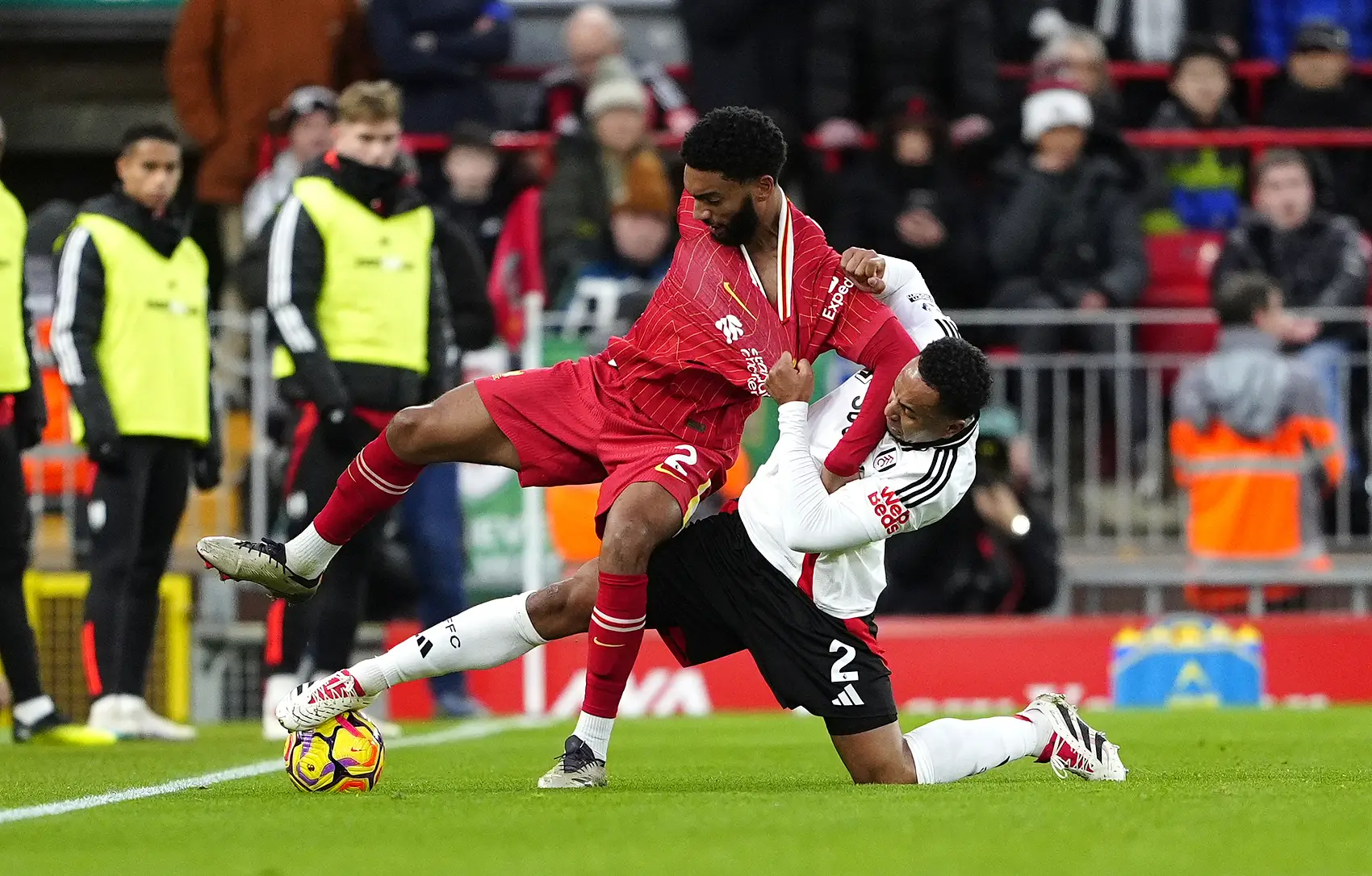 开云体育官网-利物浦碾压塞维利亚，蒂亚戈扛起全队