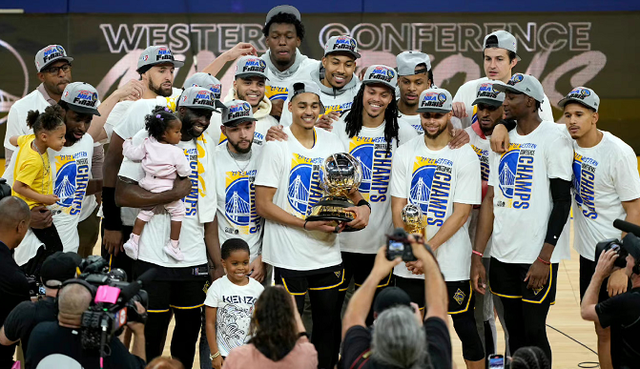 开云体育-太阳鏖战凯尔特人，克莱扛起全队