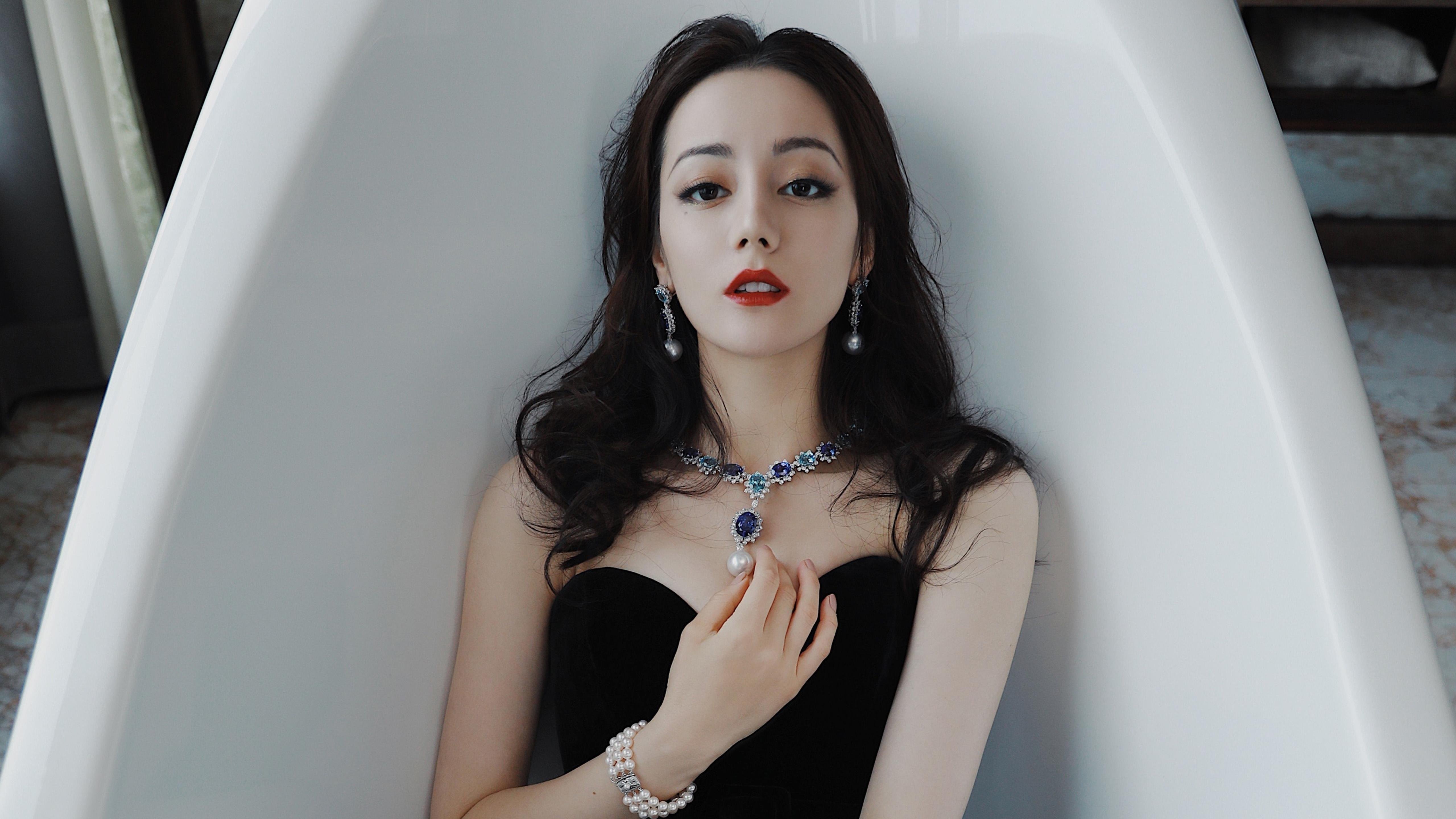 开云下载-绿茵风暴，久保建英魔法时刻，皇家社会一波流击溃伊拉克