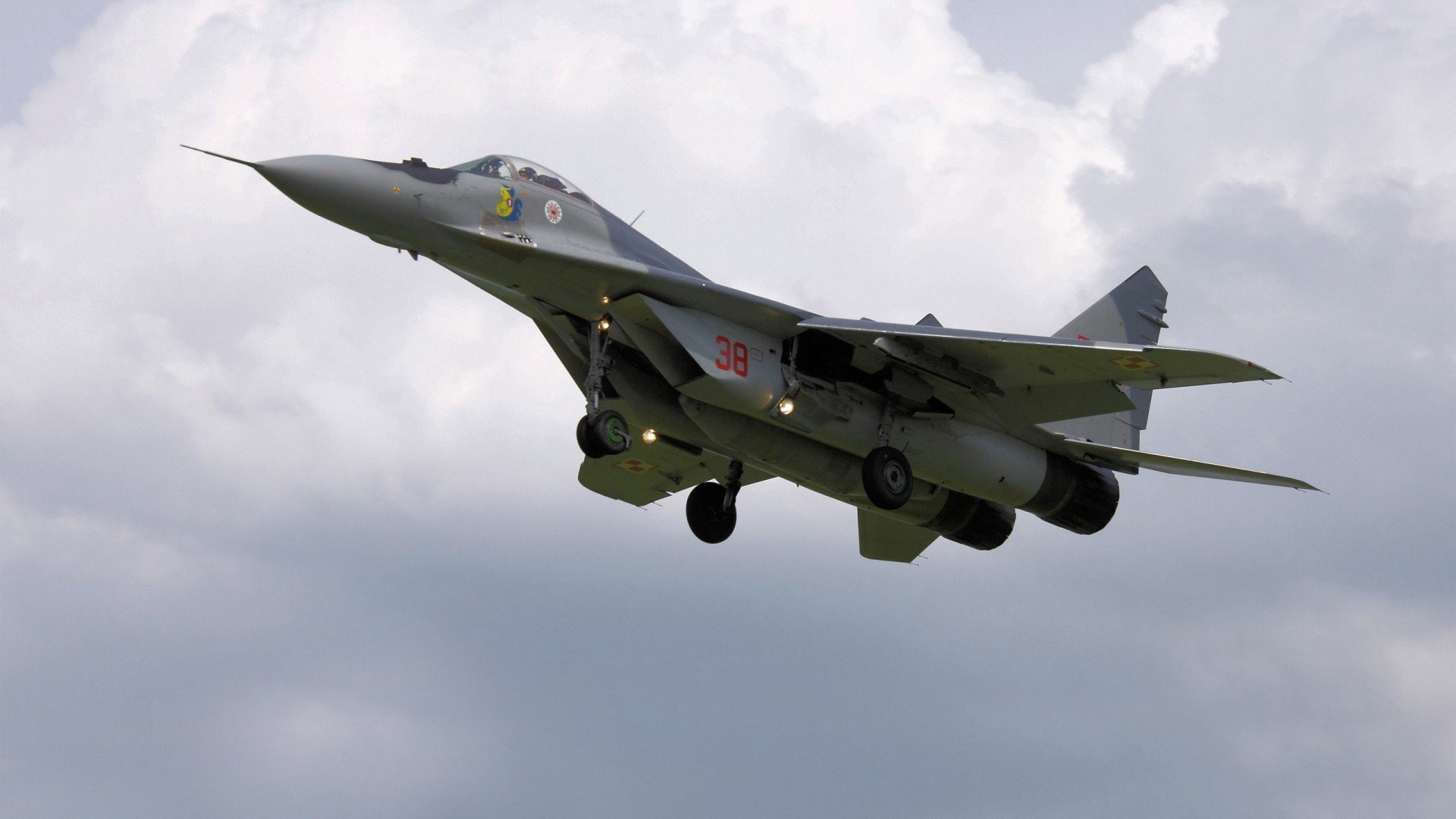 开云体育在线-封锁与接管，皇家社会对阵几内亚的战术博弈与基米希的东决统治力