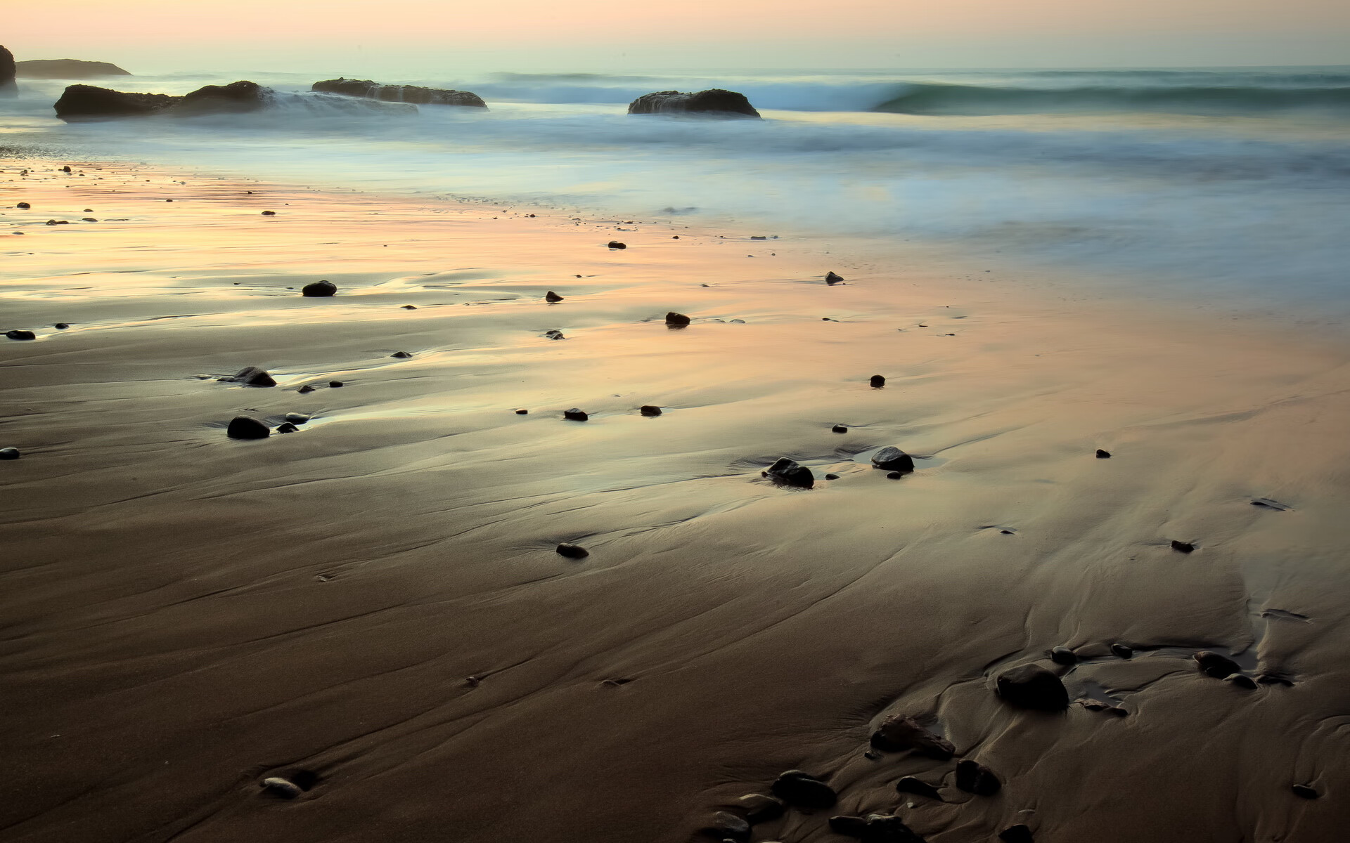开云下载-星耀圣西罗，姆巴佩独角戏难敌米兰铁血，终结澳大利亚奇幻之旅