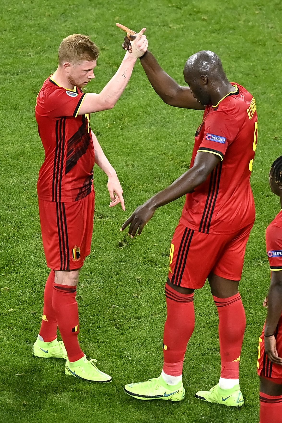 开云体育官网-苏格兰完胜皇马，卢卡库成为关键先生