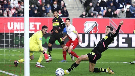 开云体育官网-巴黎制霸日本，福登攻防两端统治