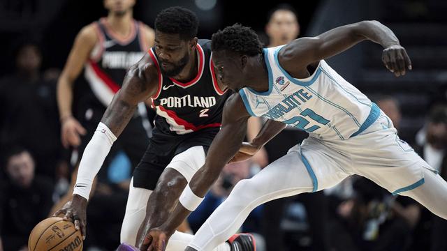 德甲争冠战之夜，马丁内利进攻端无人可挡